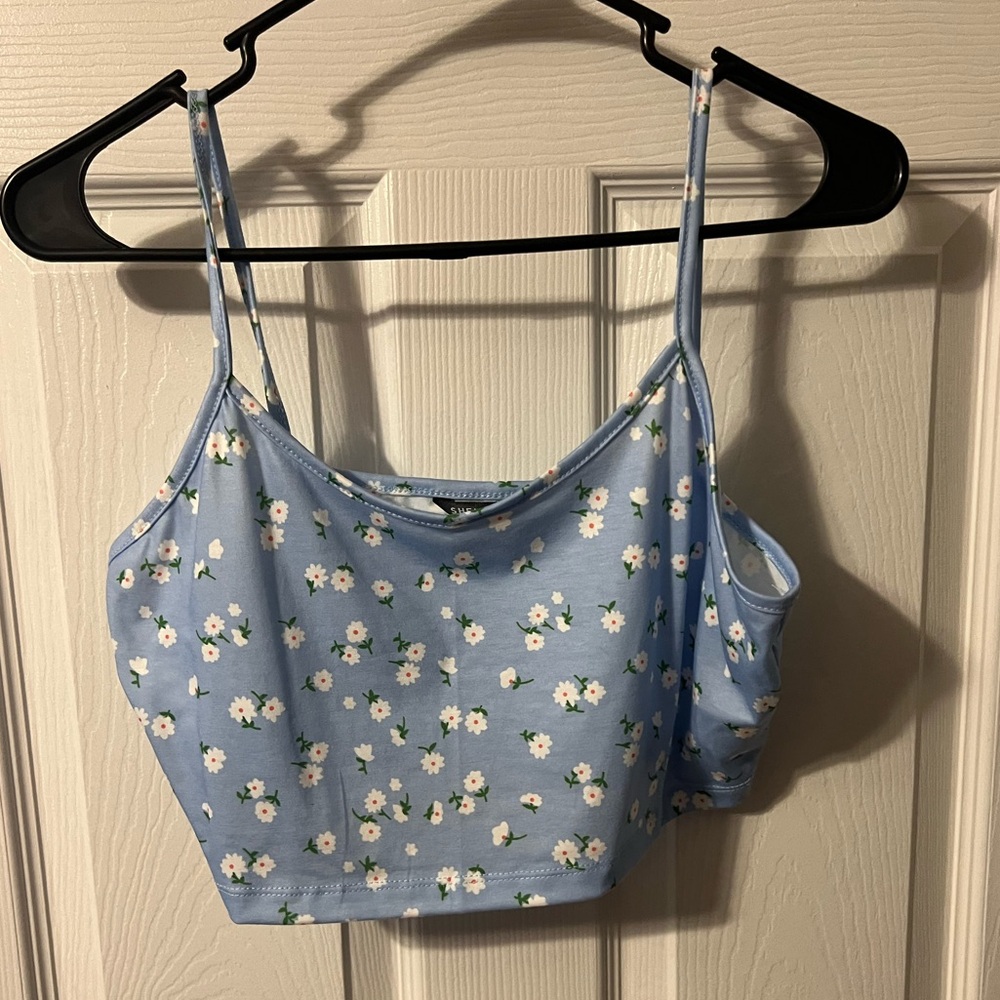 blue floral crop tank top